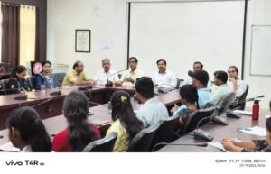उद्योग के अनुरूप छात्र तैयार करना प्राथमिकता: प्रो. प्रदीप