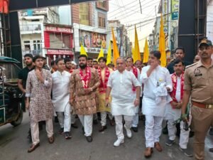 गहना कोठी परिवार ने निकाली भव्य कलश यात्रा