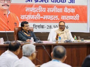 स्वास्थ्य सेवाओं में लापरवाही बर्दाश्त नहीं, निर्माणाधीन परियोजनाएं समय पर पूरी करें: निर्देश