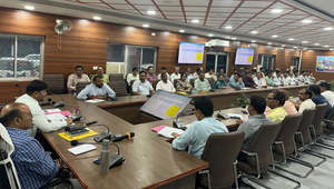स्वास्थ्य योजनाओं की धीमी प्रगति पर सीडीओ सख्त, एक सप्ताह में हेल्थ एटीएम चालू करने के निर्देश