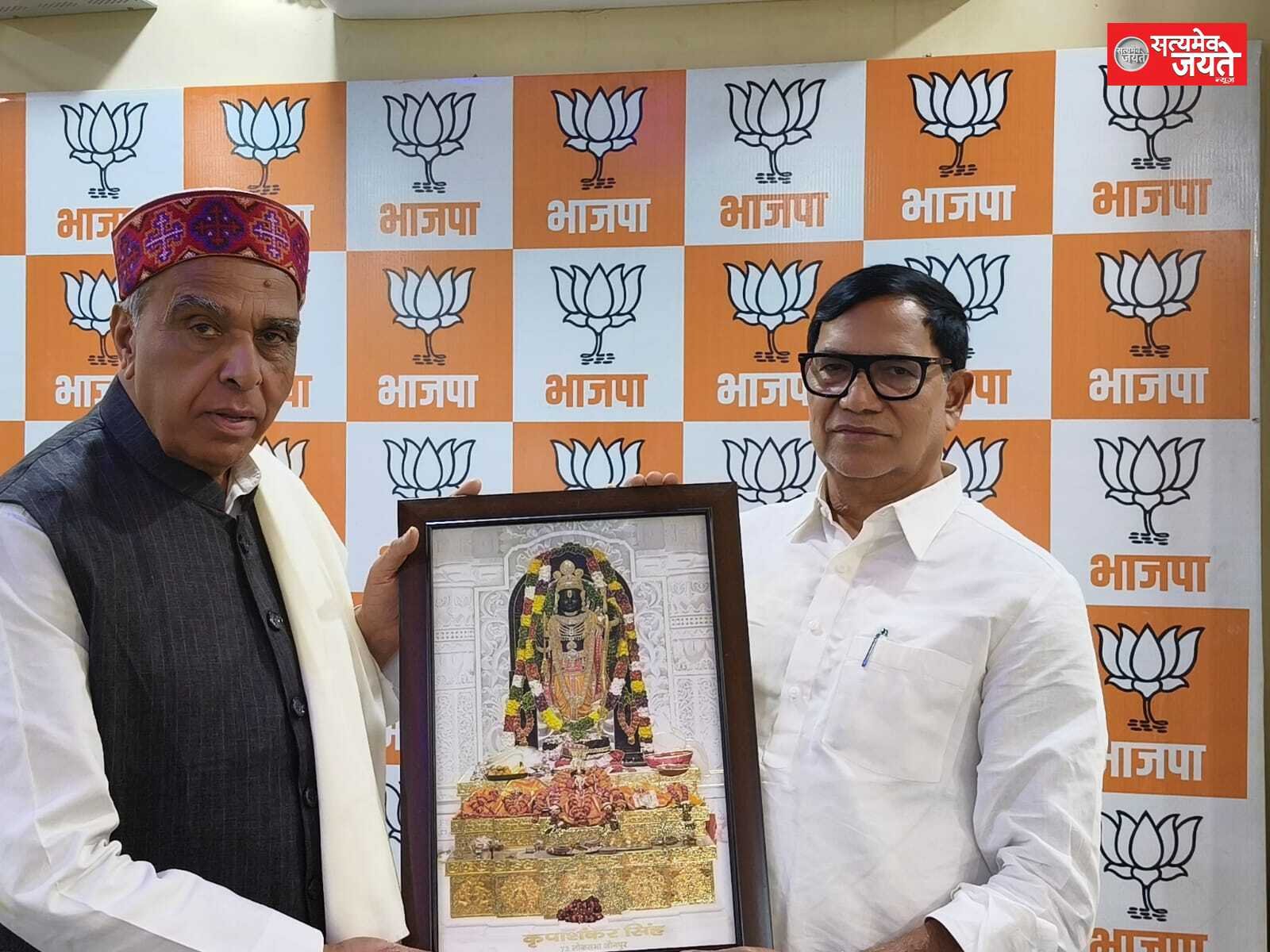 पूर्व मुख्यमंत्री एवं सांसद जगदंबिका पाल का कृपाशंकर सिंह ने किया स्वागत