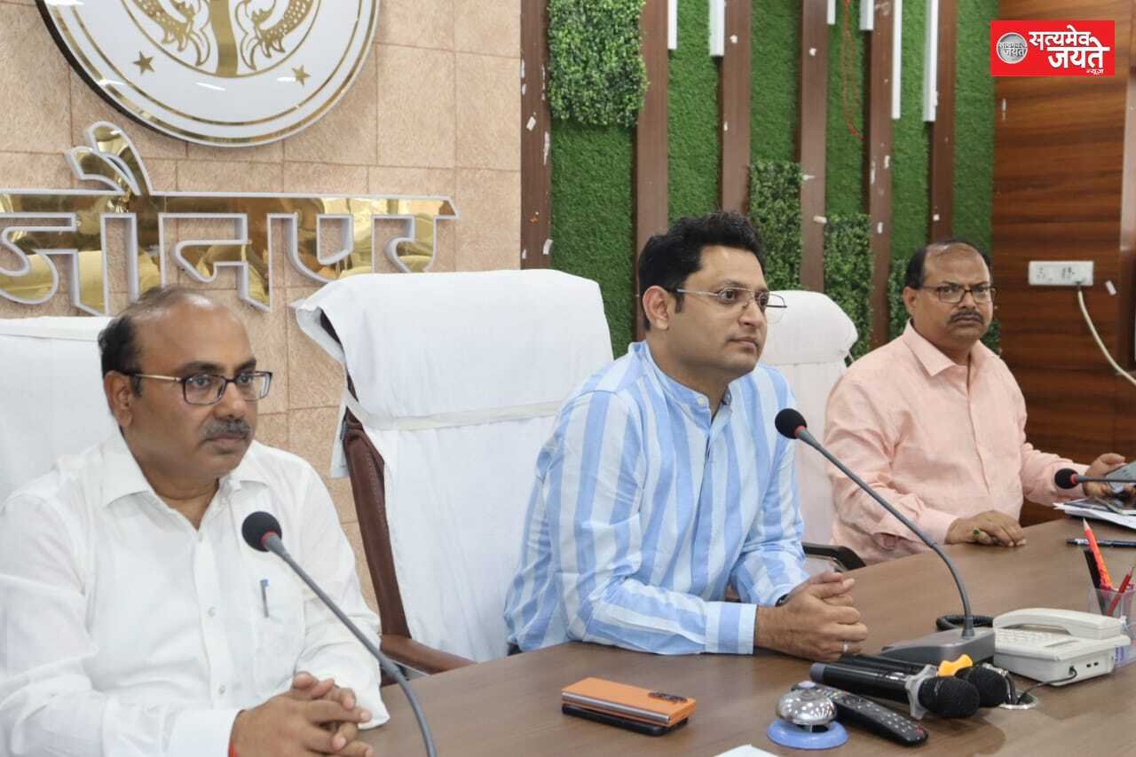 जौनपुर में नए डीएम सैमुअल पॉल एन ने संभालते ही किया प्रशासनिक फेरबदल