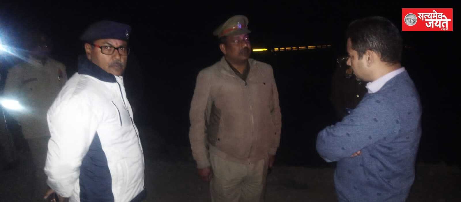 जौनपुर<br>बीती रात को एसपी ने किया जलालपुर थाने का औचक निरीक्षण