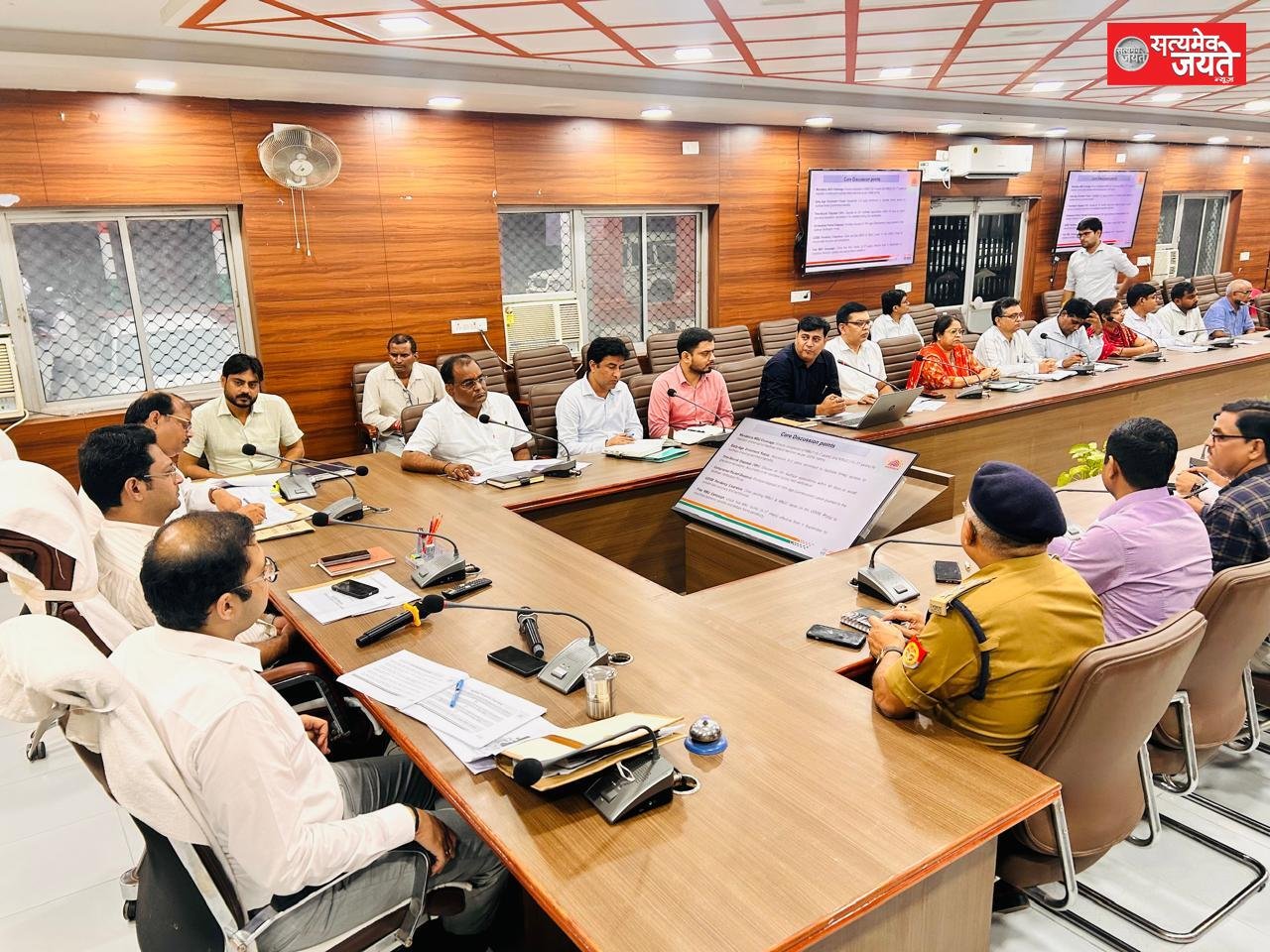 जिलाधिकारी ने ओटीडी सेल की समीक्षा में दिए सटीक और समयबद्ध आंकड़े उपलब्ध कराने के निर्देश