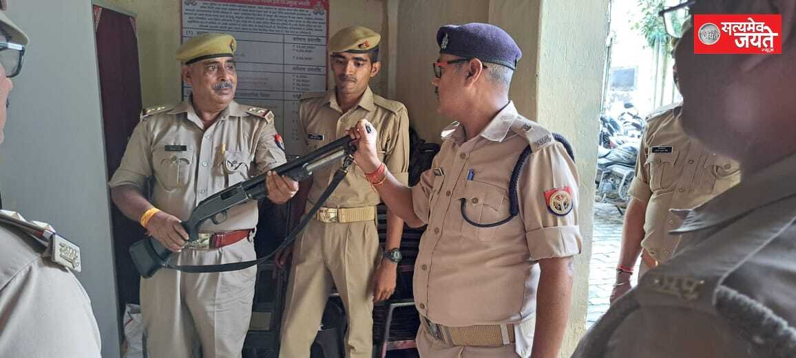 जौनपुर<br>अपर पुलिस अधीक्षक नगर, ने थाना लाइनबाजार, का किया अर्धवार्षिक निरीक्षण