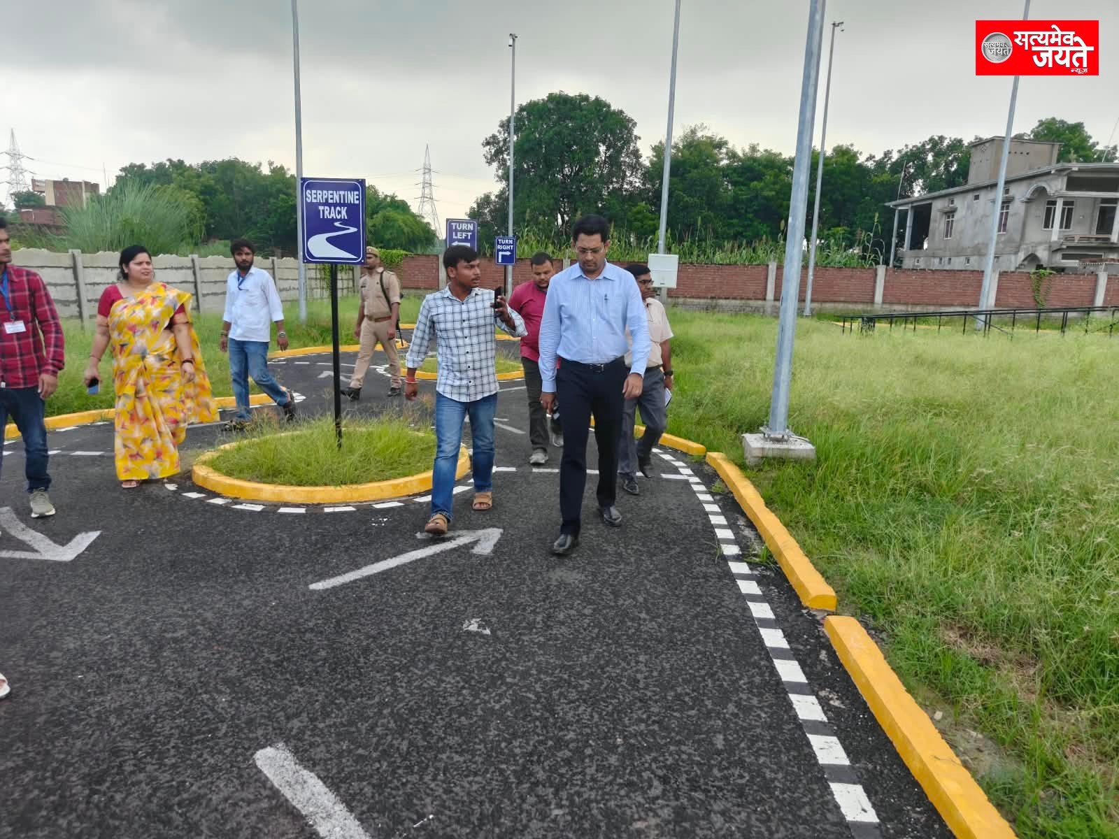 जिलाधिकारी ने ट्रेनिंग सेंटर का किया औचक निरीक्षण
