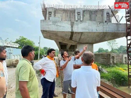 श्रीकृष्णानगर ओवरब्रिज का विधायक ने किया औचक निरीक्षण