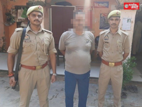 लूट की वारदात में पुलिस की वर्दी का इस्तेमाल, वांछित अभियुक्त गिरफ्तार