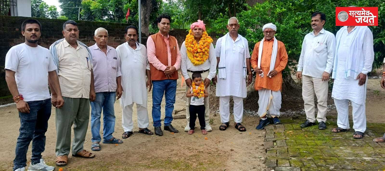राष्ट्रीय पहलवान लालजी यादव का थाईलैंड से वापसी पर हुआ स्वागत