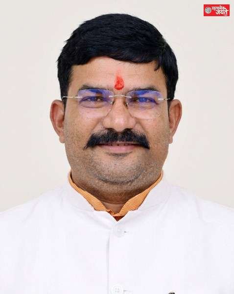 राज्य शिक्षक सम्मान के लिए संजय मिश्रा का चयन जनपद के परिषदीय शिक्षकों की कर्मठता का प्रमाण: अमित सिंह