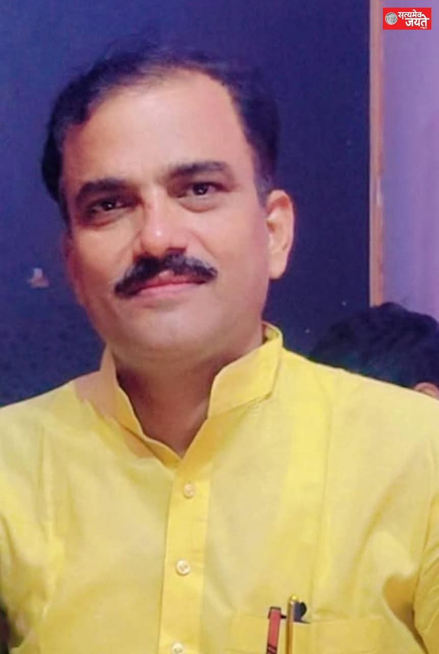 मुंगरा बादशाहपुर के संजय मिश्रा को मिला राज्य अध्यापक पुरस्कार, क्षेत्र में खुशी