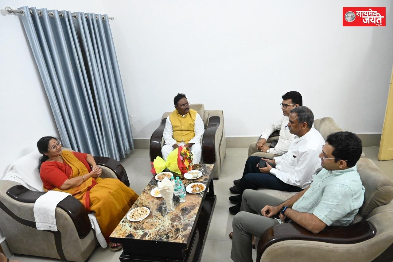 ग्रामीण विकास योजनाओं में तेजी लाएं अधिकारी : विजय लक्ष्मी गौतम