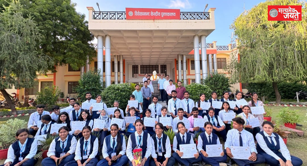 आस्था सिंह भाषण प्रतियोगिता में अव्वल