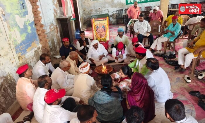 समाजवादी पार्टी कार्यालय में विधि-विधान से हुई भगवान विश्वकर्मा की पूजा