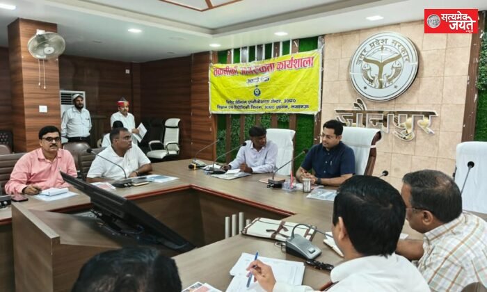 राजस्व वादों के निस्तारण में तेजी लाएं अधिकारी