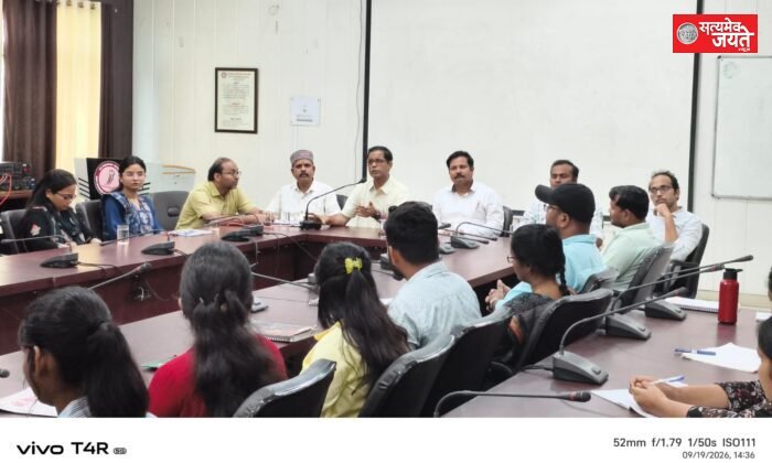 उद्योग के अनुरूप छात्र तैयार करना प्राथमिकता: प्रो. प्रदीप