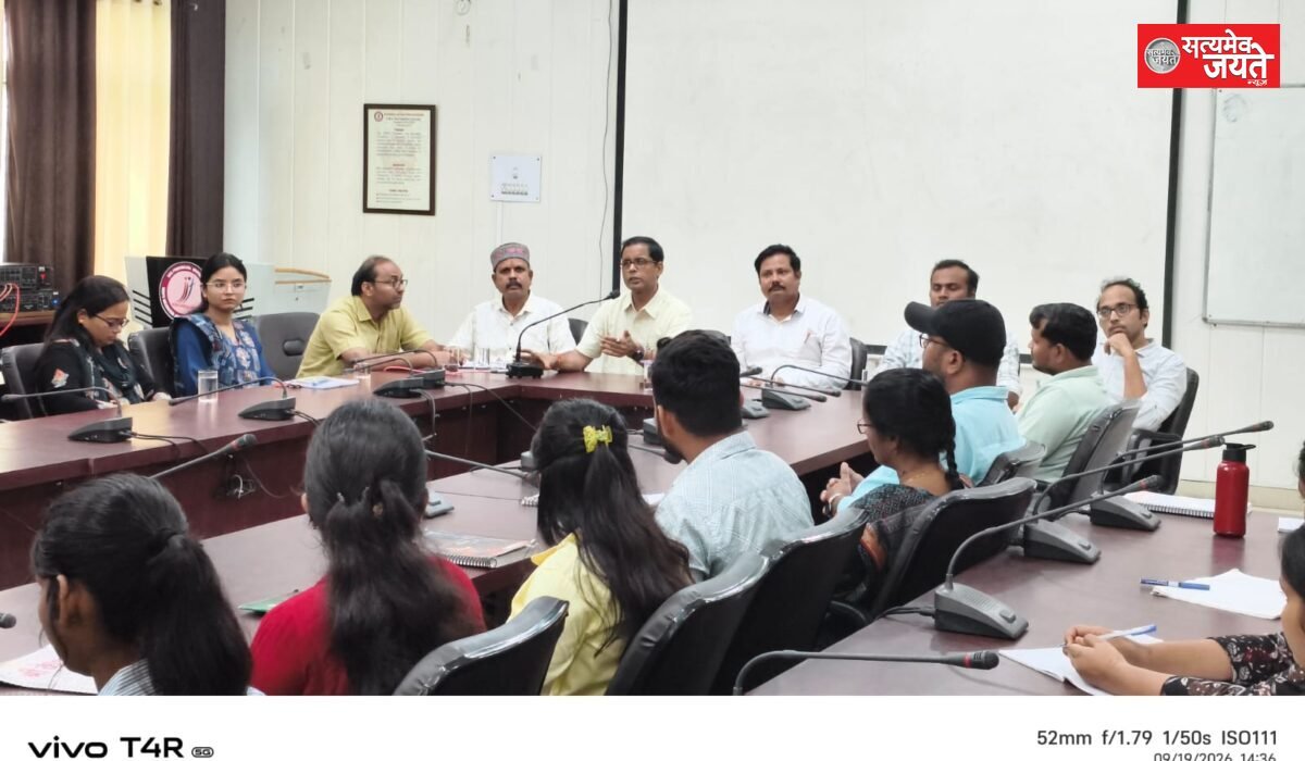 उद्योग के अनुरूप छात्र तैयार करना प्राथमिकता: प्रो. प्रदीप