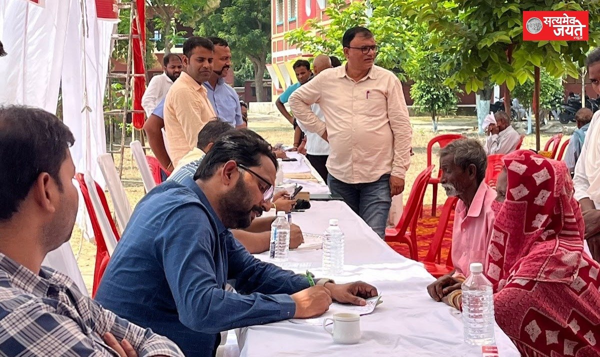 समाजसेवी सुभाष चन्द्र यादव की तृतीय पुण्य स्मृति में 850 से अधिक मरीजों की जांच