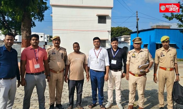 जनसेवा केंद्र संचालक पर ग्रामीणों के खातों से ठगी का आरोप, गिरफ्तार