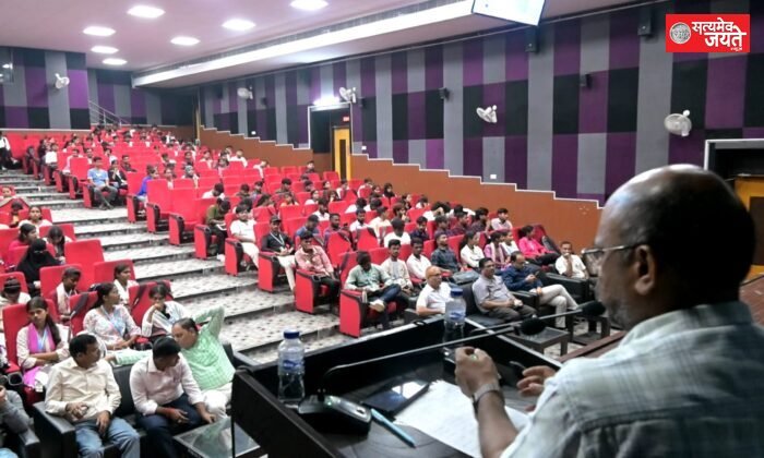 जल सुरक्षा के लिए वैज्ञानिक सोच और सतत जल प्रबंधन जरूरी : प्रो. प्रफुल्ल सिंह