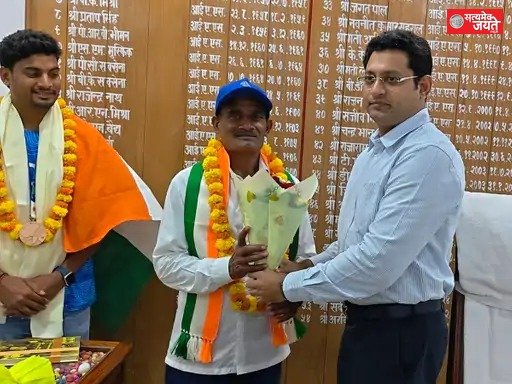 एशियाई खेलों में कांस्य पदक जीतकर लौटे रोहित यादव का सम्मान
