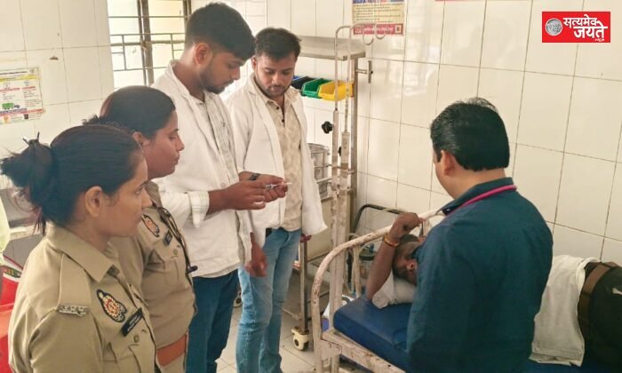 ड्यूटी पर जाते समय बस में जेई की बिगड़ी तबीयत, महिला कांस्टेबलों ने एंबुलेंस बुलाकर कराया अस्पताल में भर्ती
