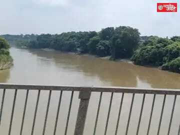 सई नदी का जलस्तर बढ़ा, कई गांवों में भरा पानी
