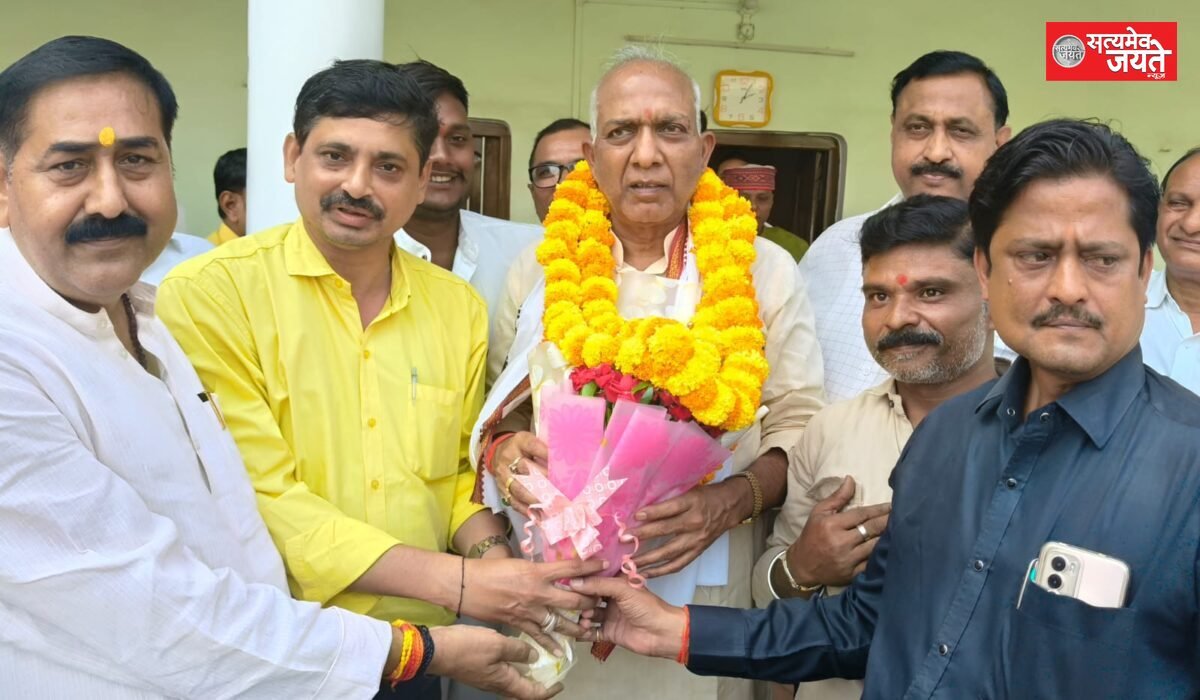 जौनपुर के पत्रकारों ने राज्यसभा सांसद विद्यासागर सोनकर का किया स्वागत