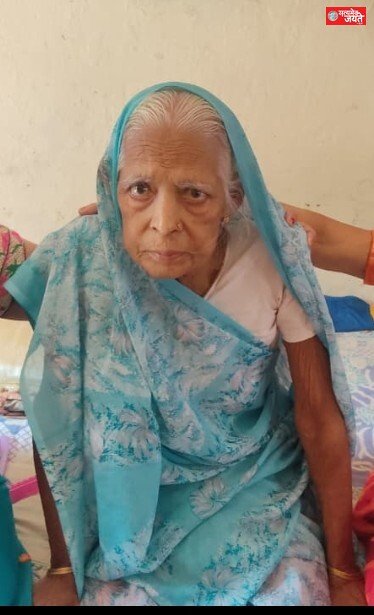 पूर्व प्रधान कमलाकर मिश्र की भाभी सुदामा देवी का निधन, गांव में शोक की लहर