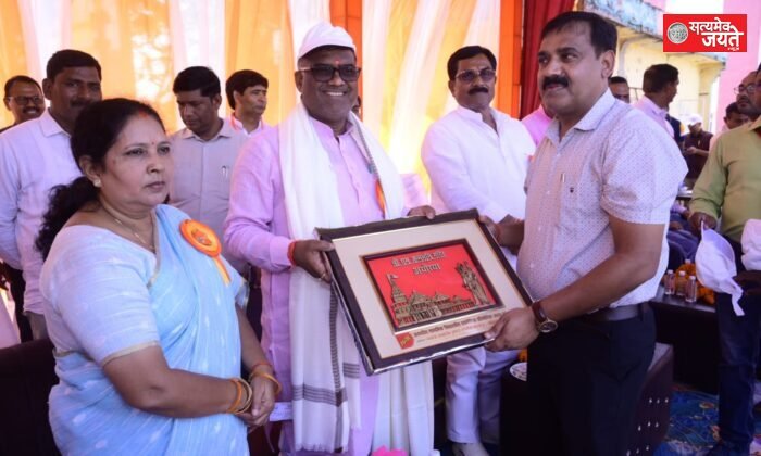 इंदिरा गांधी स्टेडियम में 76वीं जनपदीय एथलेटिक्स प्रतियोगिता का शुभारंभ