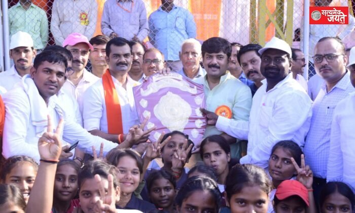 जनपद स्तरीय एथलेटिक्स प्रतियोगिता में सदर तहसील बनी चैंपियन