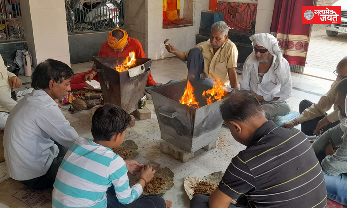 श्री मां आद्या शक्ति दक्षिणा काली मन्दिर में नवरात्र नवमी के दिन हुआ हवन पूजन