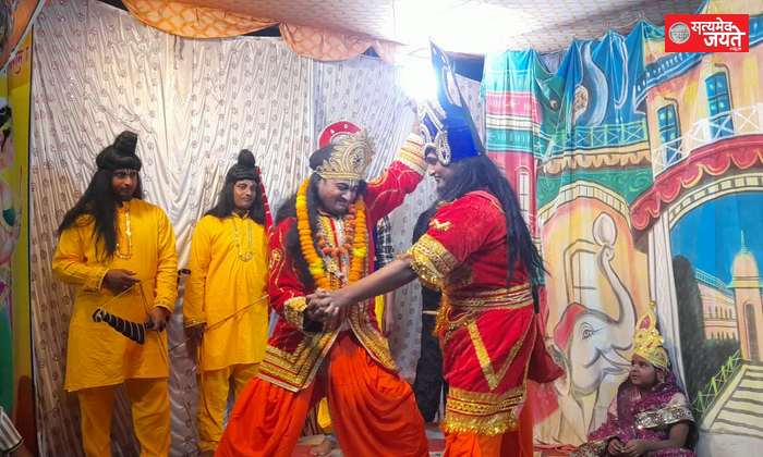रामलीला में सीता हरण देख दर्शन हुए भाव विभोर…