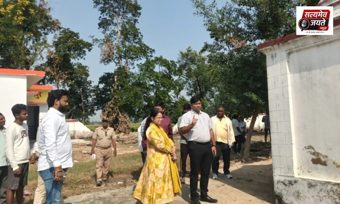 धीमी प्रगति पर सीडीओ नाराज, सफाईकर्मी निलंबित करने के निर्देश