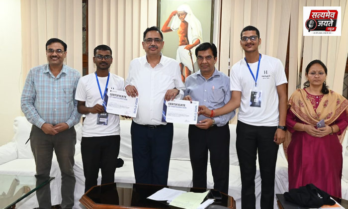 आईआईटी गुवाहाटी में पूर्वांचल विश्वविद्यालय के छात्रों ने दिखाई प्रतिभा