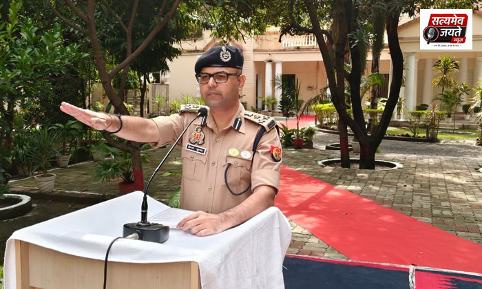सरदार पटेल की 151वीं जयंती पर DIG वैभव कृष्ण ने पुलिसकर्मियों को दिलाई राष्ट्रीय एकता की शपथ