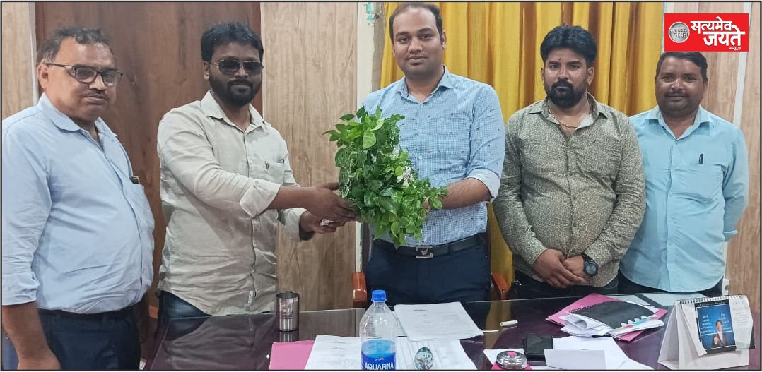 नवागत बीडीओ का प्रतिनिधि बेदी ने किया स्वागत