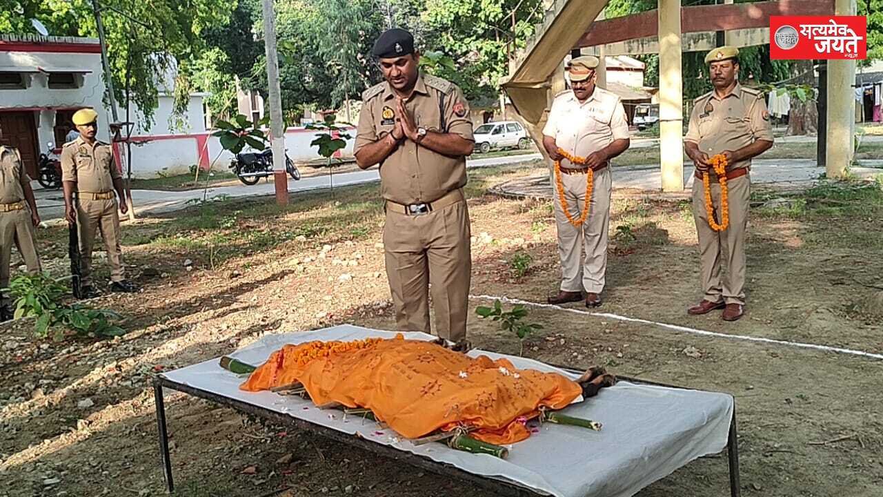 खोजी स्वान शौर्य का निधन, राजकीय सम्मान के साथ हुयी विदाई, शौर्य का जनपद में घटित सैकड़ो घटनाओं के अनावरण में था महत्वपूर्ण योगदान।