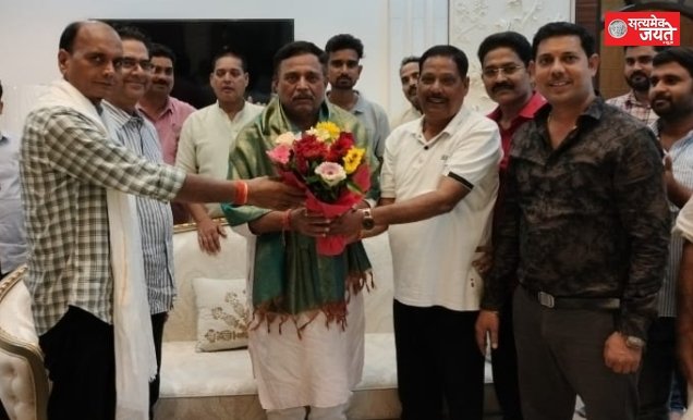 डॉ. हरेन्द्र बने आईएमए के प्रदेश उपाध्यक्ष, समाजसेवी आशुतोष सिह जमैथा ने भव्य किया स्वागत