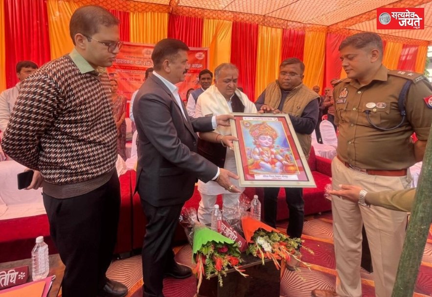 अंतरराष्ट्रीय दिव्यांग दिवस पर खेल,कूद व संस्कृति कार्यक्रम में अव्वल आने वाले बच्चों को किया गया सम्मानित।